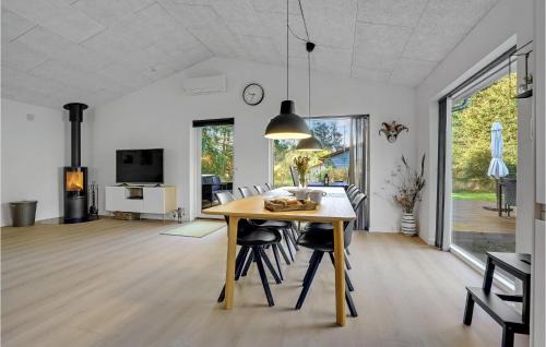 Kramnitse Casa | 4 Bedroom Beautiful Home In Rødby