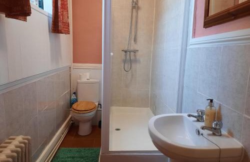 Wickwar Casa | 4 Bedroom Cottage in Wickwar, The Old Stables Guest House