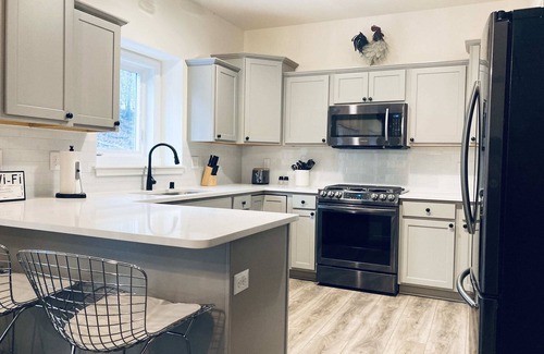 Como Casa | 4 Bedroom Home (5 Beds) I Lake Geneva