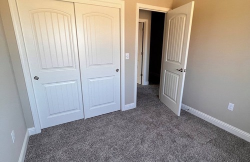 Pixley Casa | 4 bedroom house in Pixley with WiFi, AC. Book your stay now