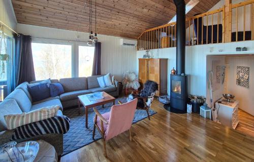 Suldal Casa | 4 Bedroom Stunning Home In Hebnes