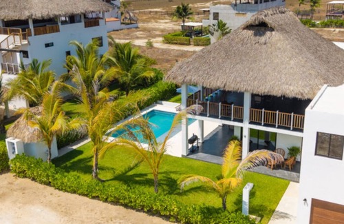 San Pedro Mixtepec Villa | 4-bedroom villa in fabulous Puerto Escondido with AC, WiFi, private pool.