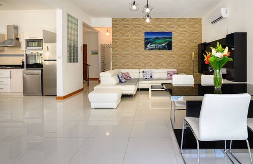 Cap Malheureux Villa | 4 bedroom villa with swimming pool 300 m from the sea and 10 mn from grand baie