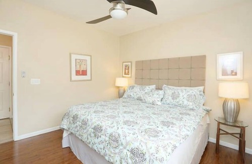 Enterprise Casa | 4 bedrooms 3 bathrooms. Easy access to stripe. Pet and family friendly.