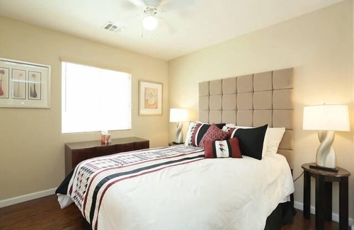 Enterprise Casa | 4 bedrooms 3 bathrooms. Easy access to stripe. Pet and family friendly.