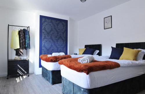 Kettering Casa | 4 berooms 7 beds house in Kettering 2 showers Garden Fast Wi-Fi