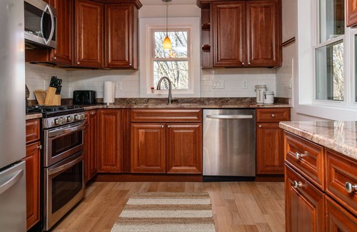 Derry Casa | 4 BR Serene Home Nestled Amongst the Canopy of Majestic Trees