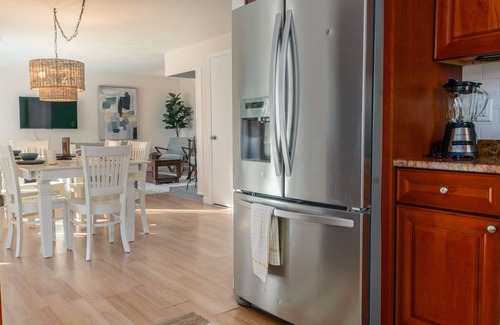 Derry Casa | 4 BR Serene Home Nestled Amongst the Canopy of Majestic Trees