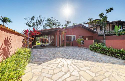 Olaria Casa | 4 dorm com piscina a 350 m de Camburizinho