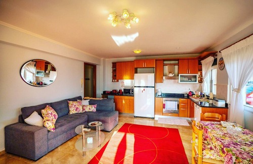 Paralia Platanou Casa | 4' from the sea family house in a garden with lawn and trees