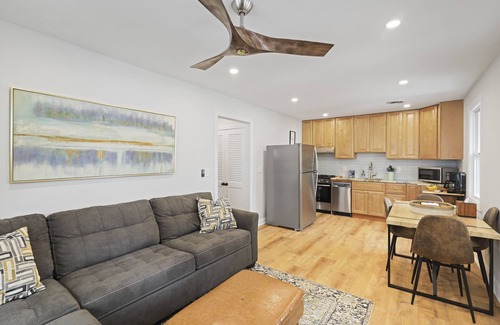 Wall Cabaña | 4 houses from the beach! Belmar Rear West Cottage