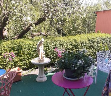 Euerbach Apartamento | 4 km zu A7 und A71, Idylle am Bach, großer Garten