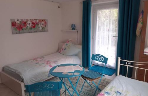 Euerbach Apartamento | 4 km zu A7 und A71, Idylle am Bach, großer Garten