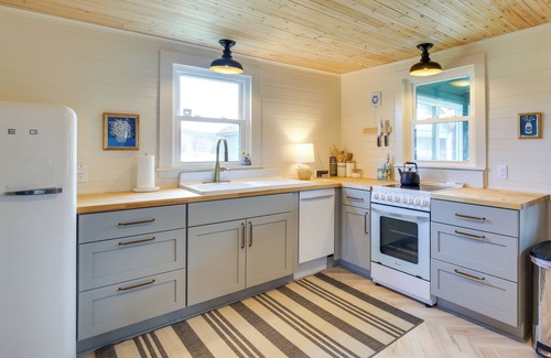 Great Barrington Casa | 4 Mi to Great Barrington: Berkshires Retreat!