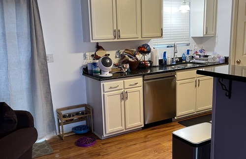 Jamestown Casa | 4 Miles from Downtown Furniture Market prime location