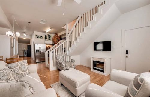 Fort Worth Casa | 4 Queen Beds High Speed Wifi Private Parking