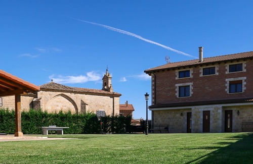 Sasamon Cabaña | Casas rural de 4* con jardín y todas comodidades