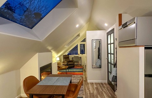 Denman Island Complejo | 4-Season Getaway | Oceanfront Nordic Spa | Oceanview Ensuite Rooms