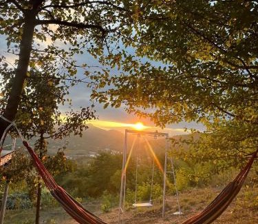 Ambrolauri Apartamento | 4 seasons. 4 სეზონი Glamping Georgia Racha