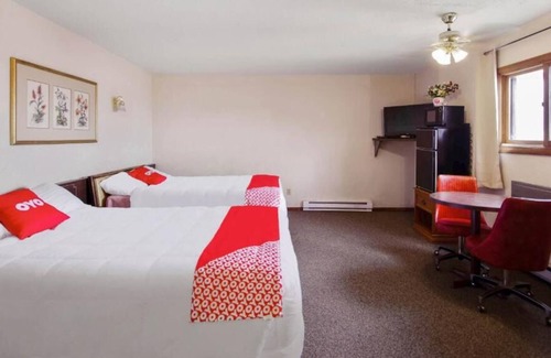 Cheyenne Wells Casa | 4 Sleek Units! Near Eastern Colorado Historical Society Jail Museum