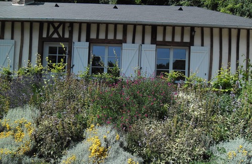 Saint-Martin-aux-Buneaux Casa | Casa tranquila de 4 estrellas les Petites Dalles