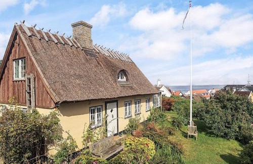 Humlebaek Casa | 4 star holiday home in Humlebæk