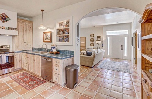 St. George Villa | 41 Amira BUSHMAN · 2 Master King SuitesPools*HotTub*Gym New $ Reduced