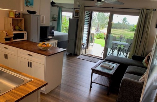 Punaluu Condominio | #41 Turtle Hut at Punalu`u Black Sand Beach * Most 5 Star Ratings