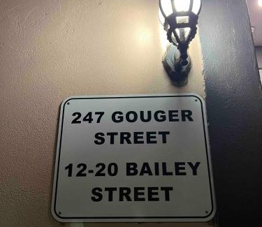 Adelaide Central Business District Apartamento | 438 entire 1BR exHotel Room in the heart of city