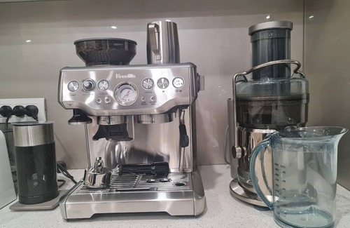 Martinsville Casa | 442 Martinsville Rd · Villa Nessa - Spa - 12.5m pool up to 14 guests