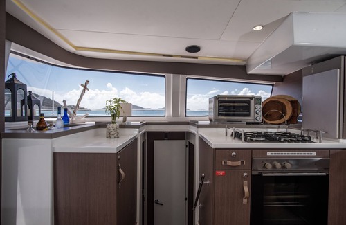 Road Town Alquiler De Eote | 49' Luxury Sailing Catamaran Sleeps 8 All inclusive with Captain & Private Chef