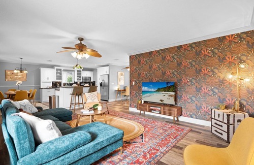 Plantation Casa | 4BD w/ Heated Pool, Game Room & BBQ - Beach Nearby