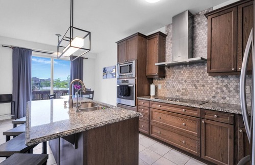 Doon South Casa | 4BR 2 king 3 Queen 6 beds in total 3 GBPS Wi-Fi