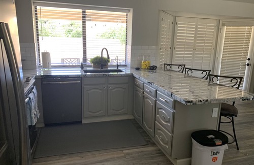 Westbrook Village Casa | Totalmente renovado 2019 en WESTBROOK VILLAGE .. 2 habitaciones 2 baños patio privado