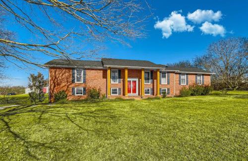 Franklin Casa | 5 Acre Farmhouse Near Nashville!