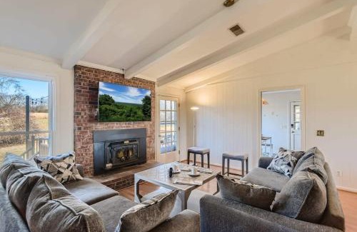 Franklin Casa | 5 Acre Farmhouse Near Nashville!