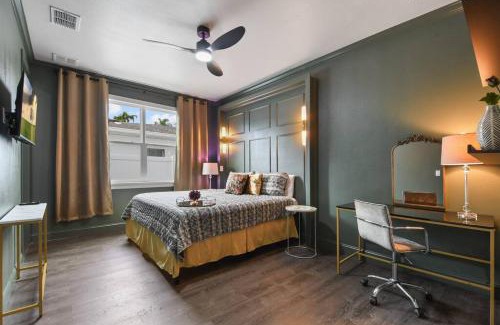 Orlando Villa | 5 Bdr 4,5 Bth Villa - Pool Table - Fenced Yard