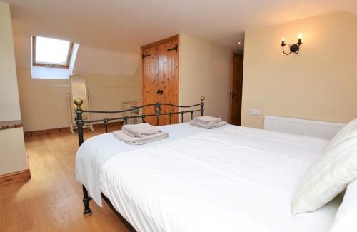 Hartland Casa | 5 Bed in Hartland DOCOM