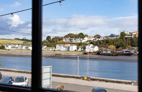 Westleigh Casa | 5 Bed in Westward Ho 78690