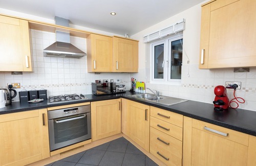 Aylesford Casa | 5-bed Modern & luxurious house