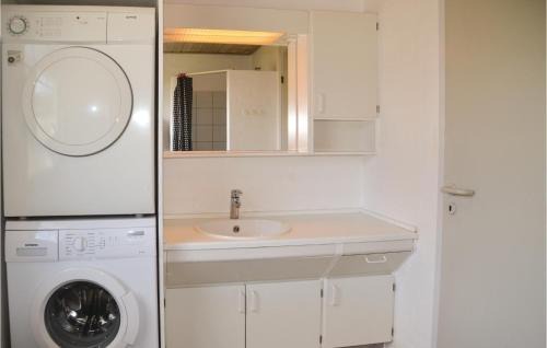 Jegum Casa | 5 Bedroom Pet Friendly Home In Oksbøl