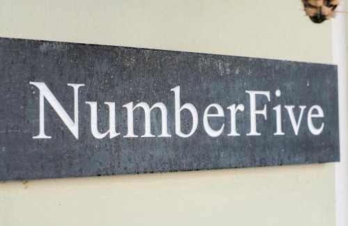 Lostwithiel Casa | 5 Bodmin Hill