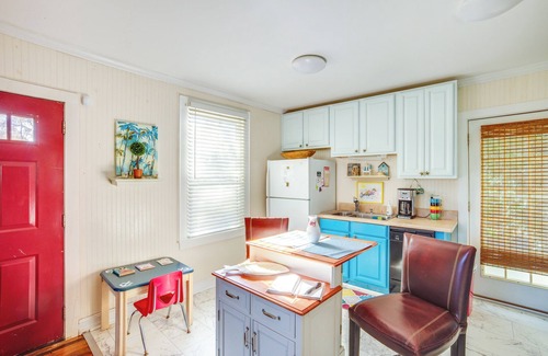 Mossy Oaks Cabaña | 5 Mi to Downtown Beaufort: Pet-Friendly Cottage!