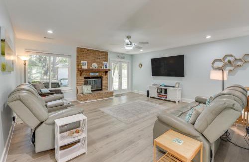 Port Royal Casa | 5 Mi to Dtwn Beaufort Home with Screened-In Patio