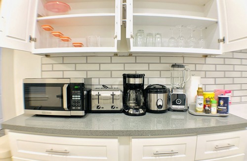 Bakersfield Casa | 5 min Walk to Panorama Bluffs! Preserve Trails Family-sized House 5 Beds Sleep 9