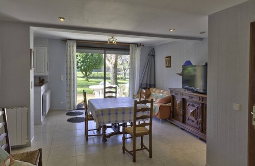Sarlat-la-Caneda Apartamento | 5 minutes from Sarlat. Country apartment for 4 to 5 people