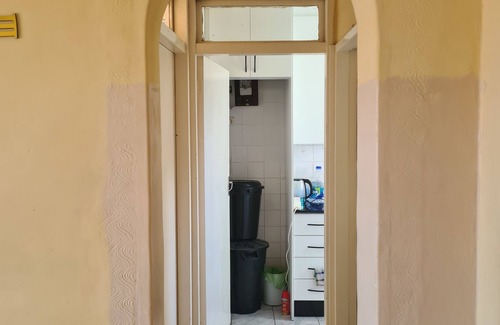 Harare Apartamento | 5 minutes into the city. Family sized unit with newly fitted kitchen.