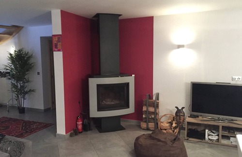 Sixt-Fer-a-Cheval Chalet De Esquí | 5 minutes to Grand Massif Express. Next to ski bus stop. Large living space.