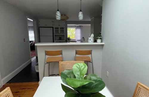 North Kingstown Casa | 5 Minutes to Wickford & the Town Beach! Beautiful, pet friendly coastal home!