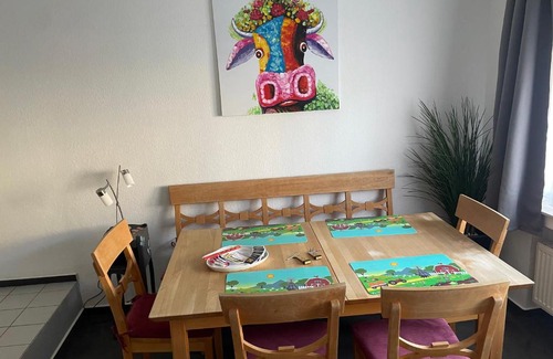 Kessenich Apartamento | 500 Miles Apartments